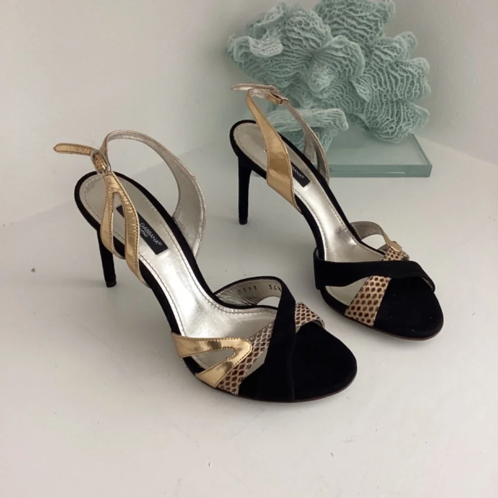REDUCED DOLCE AND GABBANA BLACK AND GOLD SUEDE & LEATHER HEELS SANDALS 36.5 US 6
